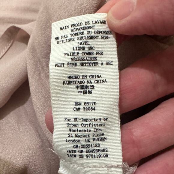 Free People Dusty Pink Cropped Embellished Macrame Boho-Chic Blouse Medium - Picture 5 of 9